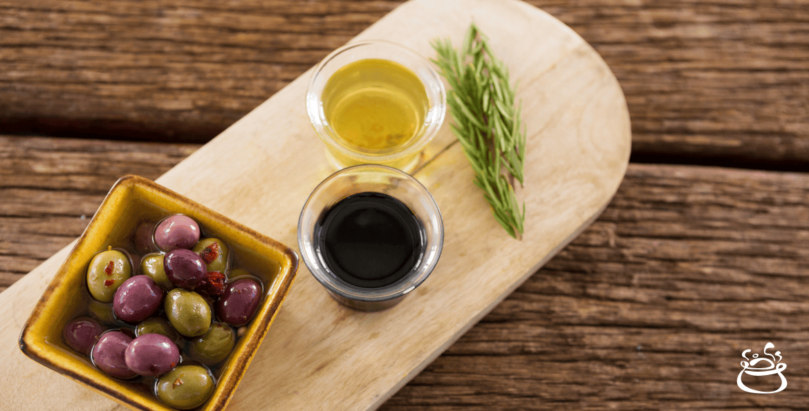 Techniques for Using Oil and Vinegar